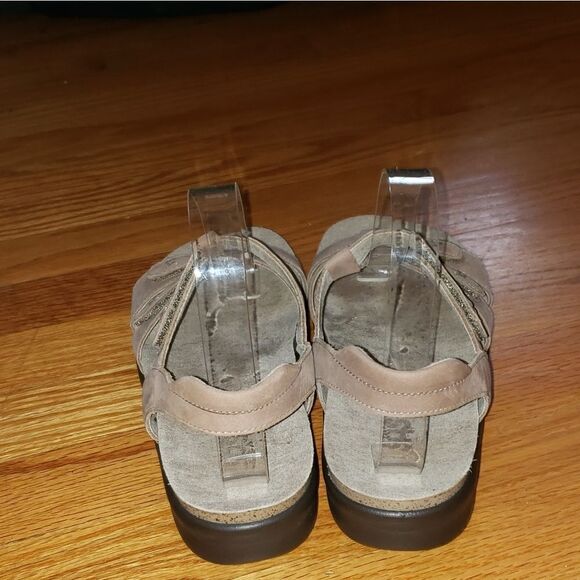 SAS Tan Leather Slingback Sandals - Picture 4 of 7